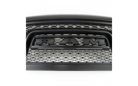 Решетка радиатора Dodge RAM