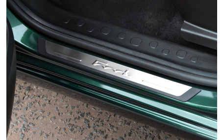 Накладки на пороги Fiat 500L