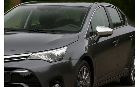 Хром накладки Toyota Avensis
