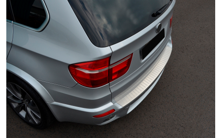 Накладка на задний бампер BMW X5 E70