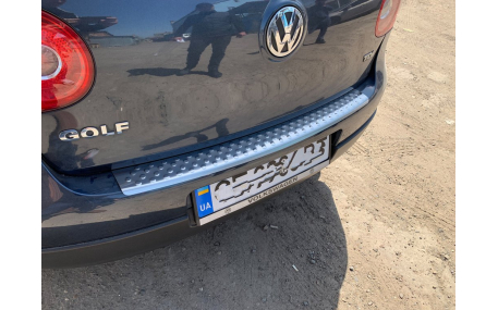 Накладка на задний бампер Volkswagen Golf 5