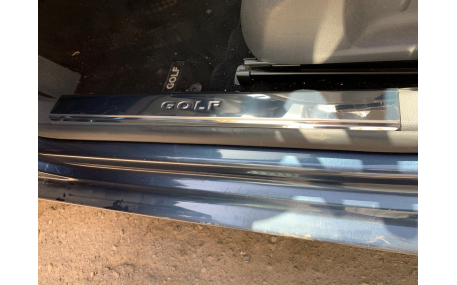 Накладки на пороги Volkswagen Golf 6