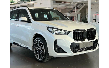 Решетка радиатора BMW X1 U11