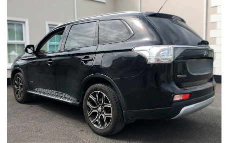 Подножки Mitsubishi Outlander 