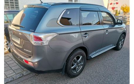 Подножки Mitsubishi Outlander 