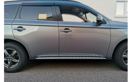 Подножки Mitsubishi Outlander 