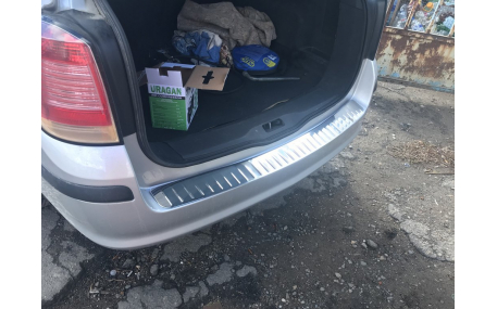 Накладка на задний бампер Opel Astra H