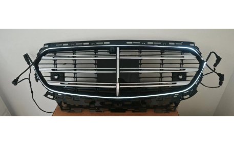 Решетка радиатора Mercedes E-сlass W214