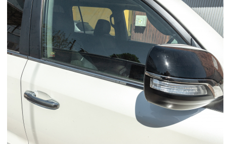 Хром накладки Toyota Land Cruiser 200