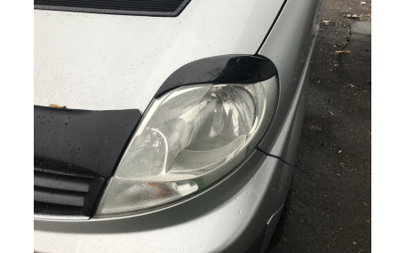 Ресницы Opel Vivaro