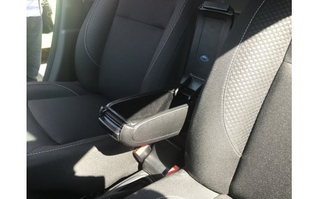 Подлокотник Renault Duster