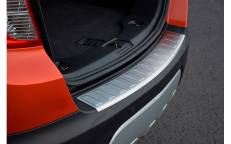 Накладка на задний бампер Chevrolet Tracker