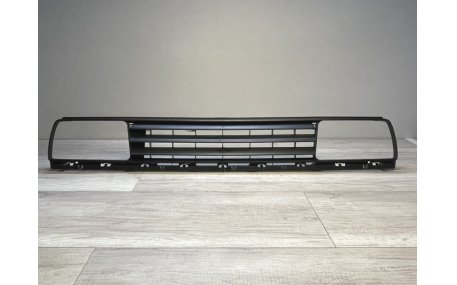 Решетка радиатора Volkswagen Jetta