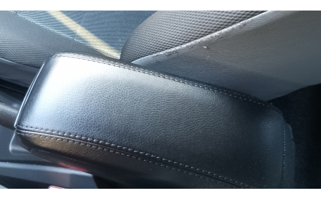 Подлокотник Seat Ibiza