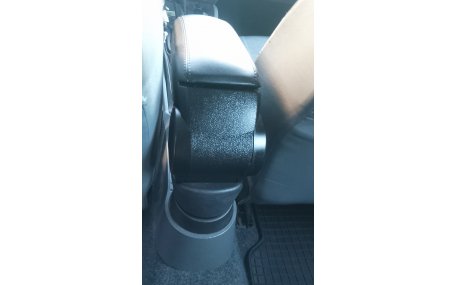 Подлокотник Seat Ibiza