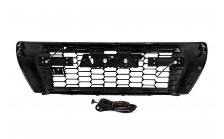 Решетка радиатора Toyota Land Cruiser 200