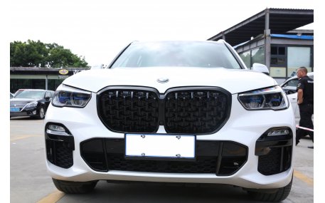 Решетка радиатора BMW X5 G05 2019-2023