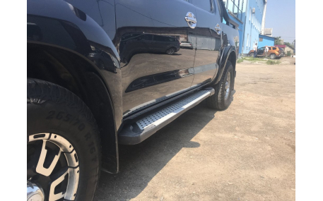 Подножки Toyota Hilux