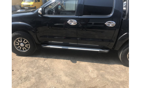 Подножки Toyota Hilux