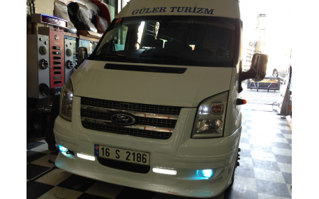 Накладка передняя Ford Transit