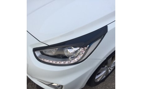 Ресницы Hyundai Accent