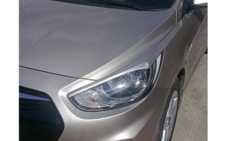 Ресницы Hyundai Accent