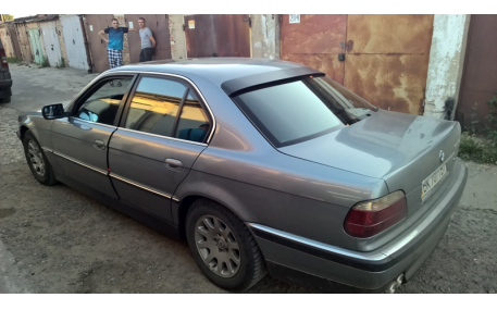 Спойлер BMW E38