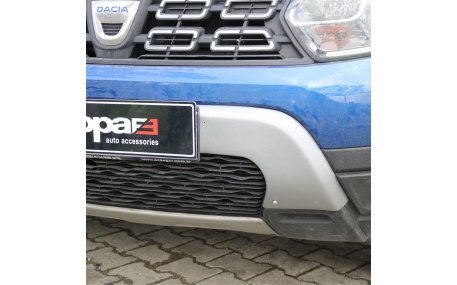 Накладка передняя Renault Duster