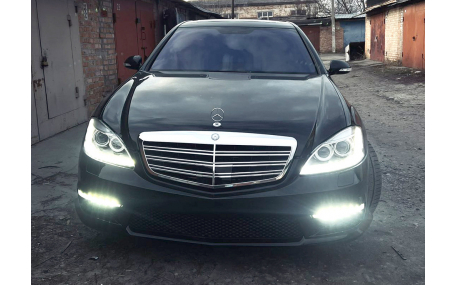 Решетка радиатора Mercedes S-class W221 2009-2012