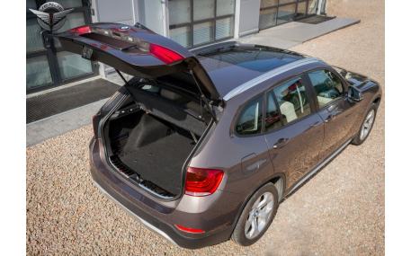 Накладка на задний бампер BMW X1 E84
