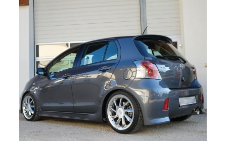 Спойлер Toyota Yaris
