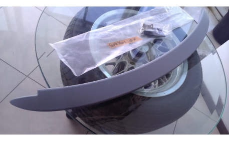 Спойлер Toyota Yaris