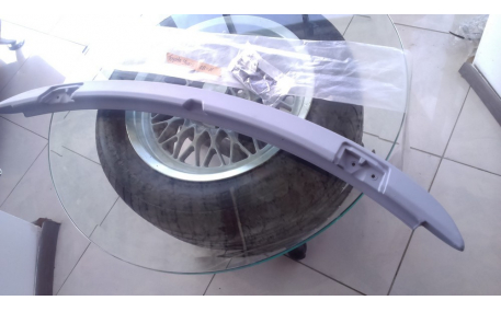 Спойлер Toyota Yaris