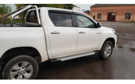 Подножки Toyota Hilux