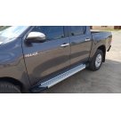 Подножки Toyota Hilux