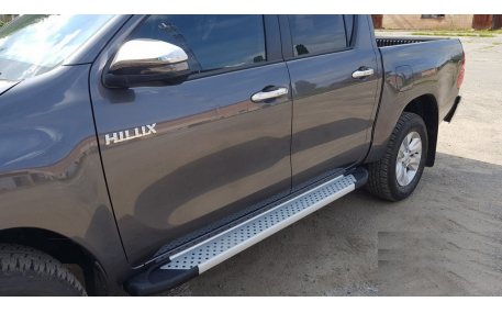 Подножки Toyota Hilux