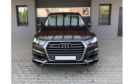 Накладка передняя Audi Q7