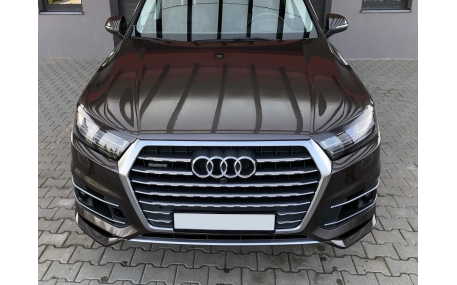 Накладка передняя Audi Q7