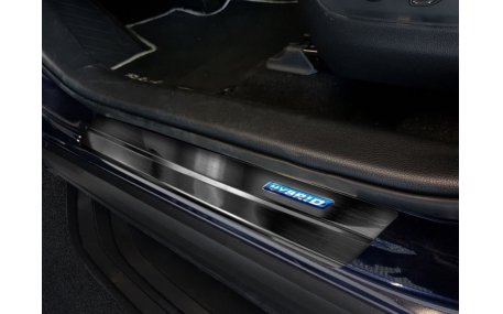 Накладки на пороги Toyota RAV4