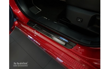 Накладки на пороги Toyota Corolla