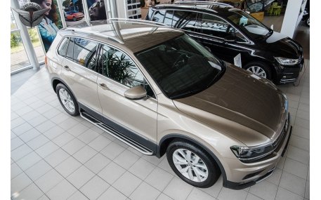 Подножки Volkswagen Tiguan