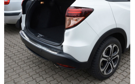 Накладка на задний бампер Honda HR-V