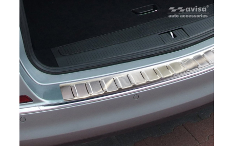 Накладка на задний бампер Opel Astra J