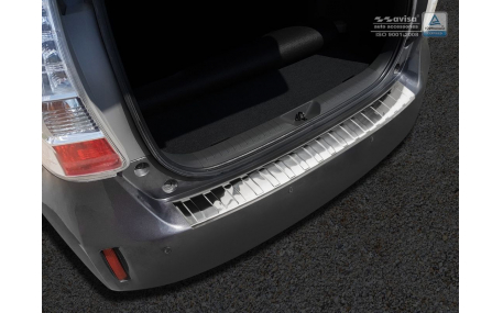 Накладка на задний бампер Toyota Prius Plus