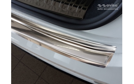 Накладка на задний бампер Audi Q8