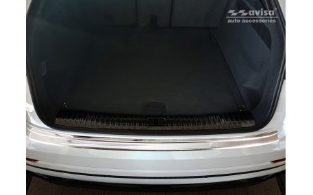 Накладка на задний бампер Audi Q8