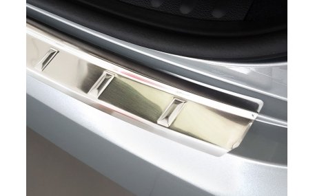 Накладка на задний бампер Kia Ceed