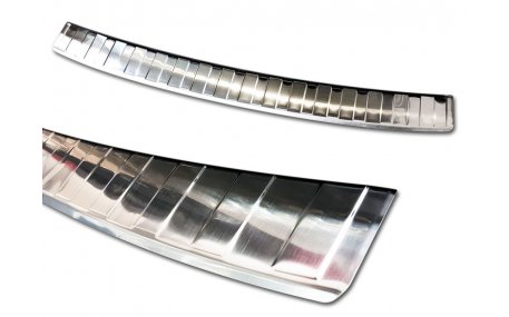 Накладка на задний бампер Ford Fiesta