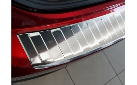 Накладка на задний бампер Mazda 3