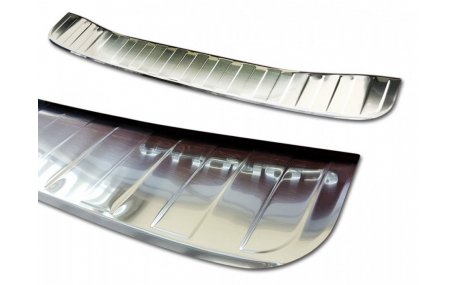 Накладка на задний бампер Toyota Corolla